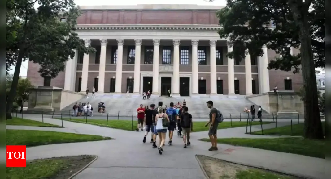 Reinstated int'l students at risk again after new ICE memo on SEVIS terminations