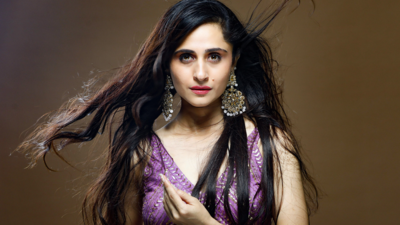 Qichqiriq qizlar bilan rus jinsiy aloqa