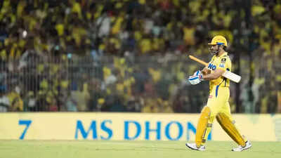 MS Dhoni hits six; Jadeja catches: What happened - Watch