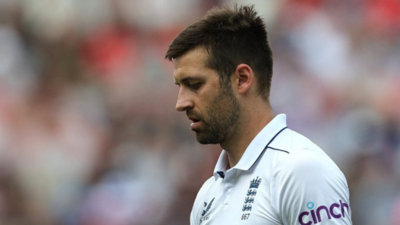 Is Golf really a distraction for the England cricket team? Fast bowler Mark Wood responds!
