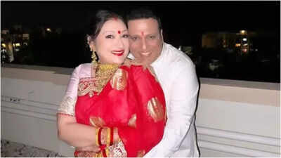 सुनीता अहजा कहती हैं कि गोविंदा स्क्रीन पर अपनी हास्य भूमिकाओं से अधिक हंसी बनाती हैं: “और आयज कोइ भि नाई होगा
