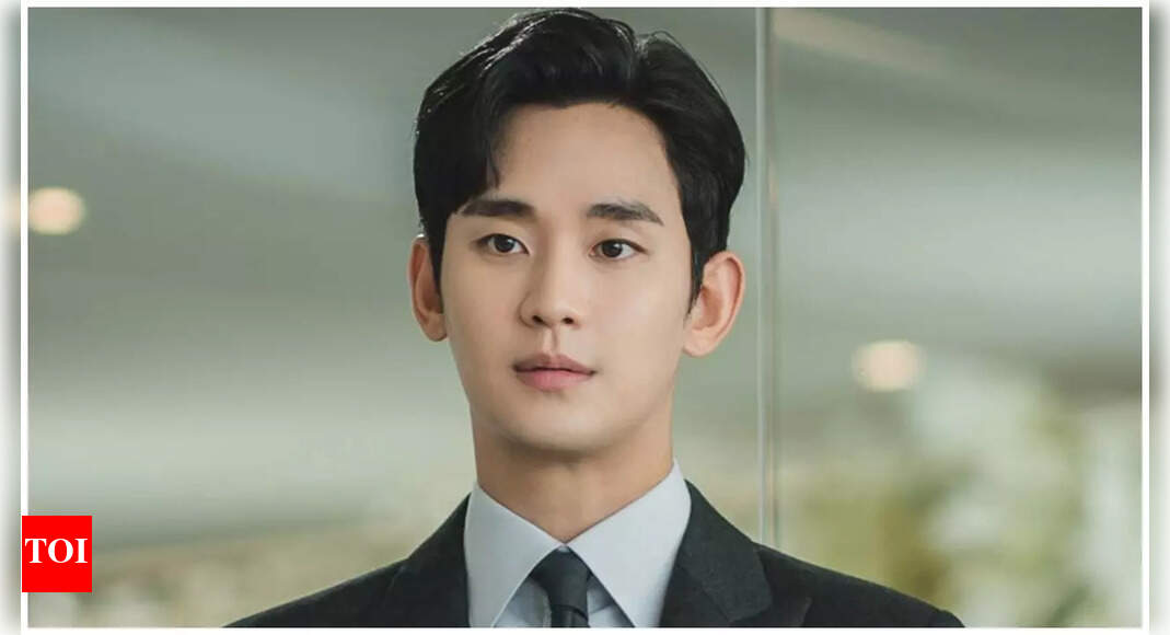 Major case filed against Kim Sae Ron’s attorney amid legal battle with Kim Soo Hyun | – The Times of India