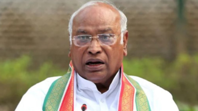 श्रम के दिन, मल्लिकर्डजुन हरगे ने भाजपा के नेतृत्व में सरकार के तहत श्रमिकों के 