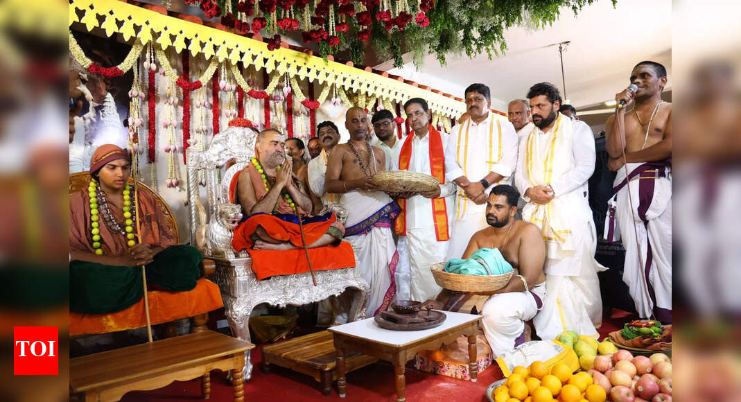 TTD Chairman Attends Consecration of 71st Kanchi Mutt Pontiff