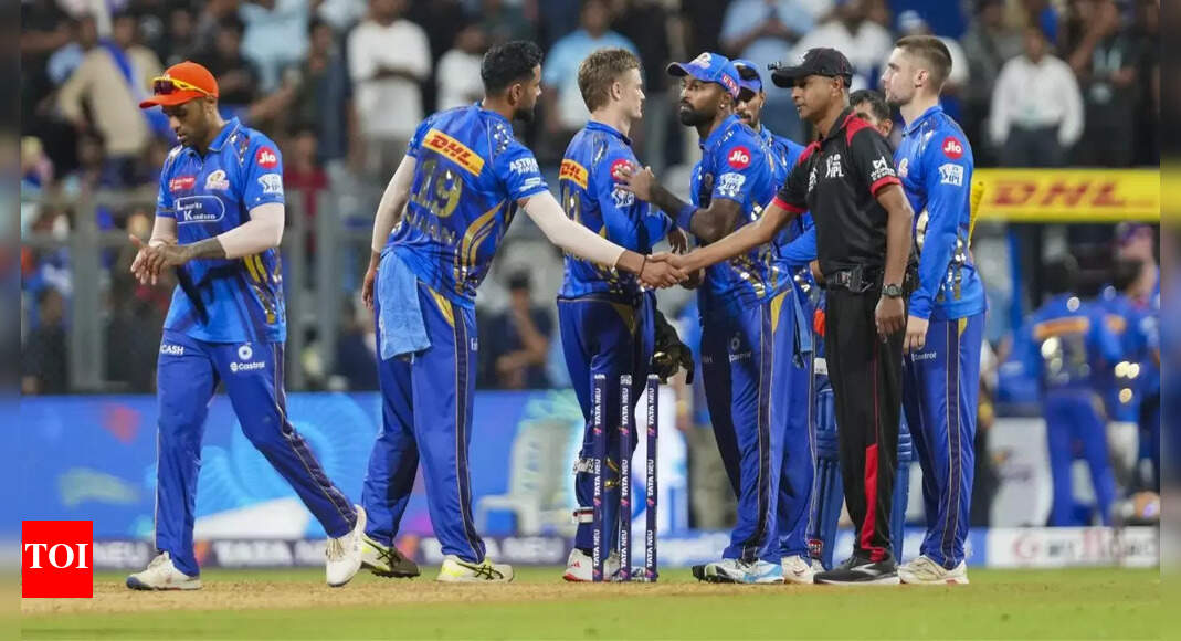 RR vs MI Live Score: Mumbai aim to seal win against Royals