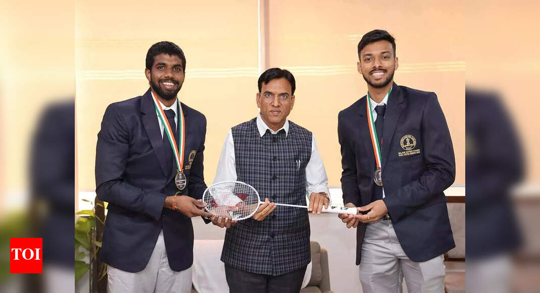 चिराग शेट्टी और सत्विकसैराज रैंकेर्डडी को माजान धायन चंदा रुन्डा पुरस्कार के लिए बडमिंटन में सुपीरियरिटी के लिए प्राप्त किया। बैडमिंटन न्यूज