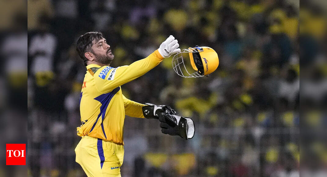 'While Dhoni still playing ...': Ex-Aussie batter's message for fans