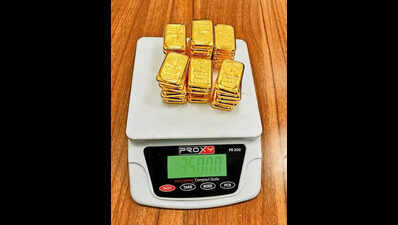 3.5 kg smuggled gold worth 3.4 cr seized at RGIA, 3 held