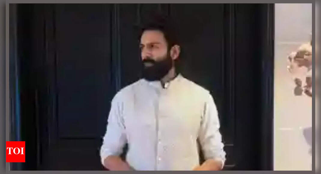Kartk Ariyan अपने प्रदर्शन के दौरान नरेंद्र मोदी के प्रधान मंत्री से माफी मांगता है: “… कृपया मुझे क्षमा करें” – वीडियो देखें |