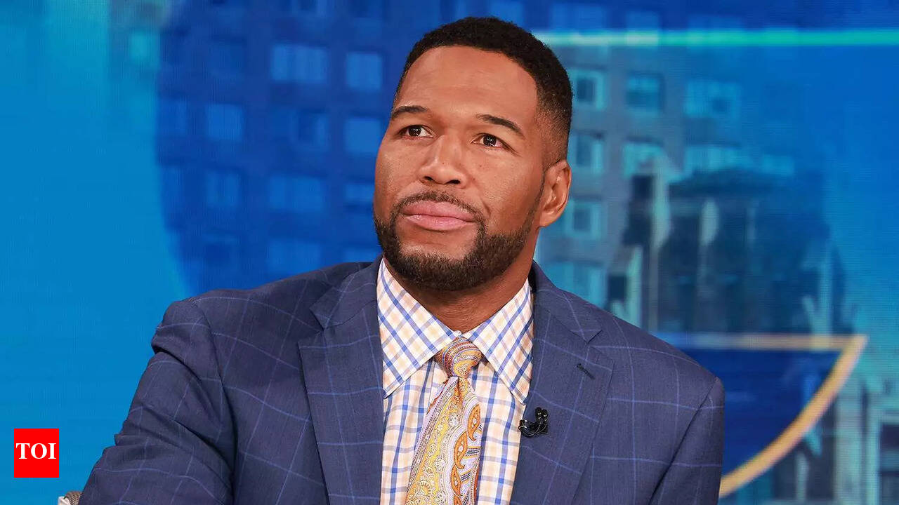 Michael Strahan's life may get complicated again as he prepares to work  near former co-host Kelly Ripa for the first time since their 2016 fallout  | NFL News - The Times of India