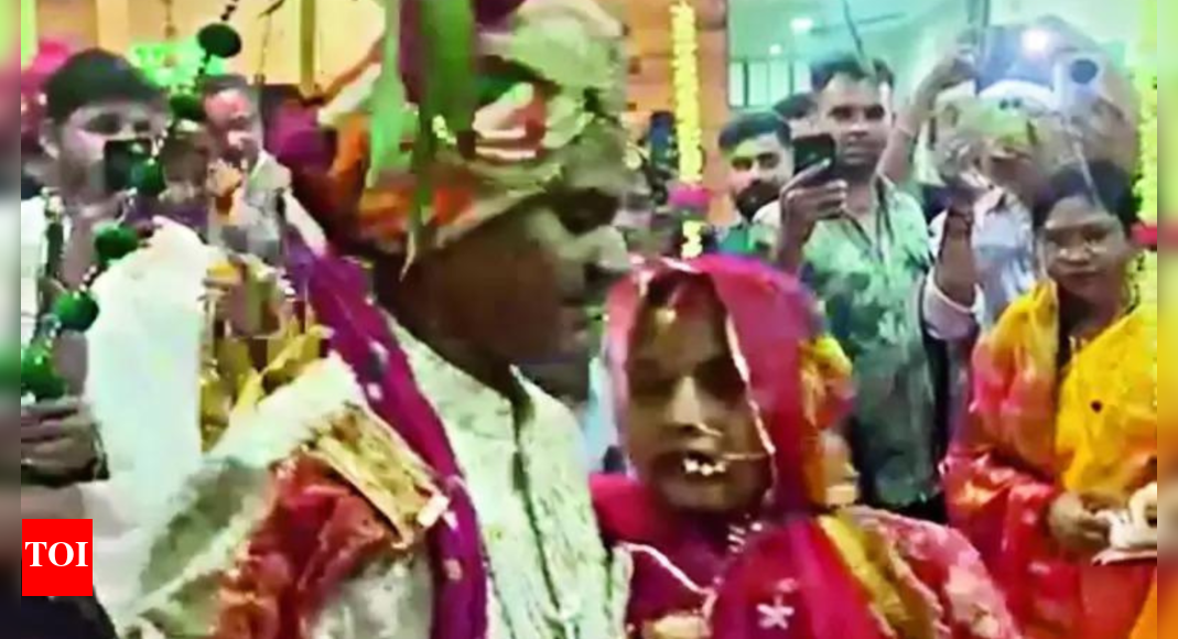 Ailing bride in his arms, groom takes ‘saat phere’ at hospital OPD in MP