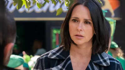Is Jennifer Love Hewitt expecting? The truth behind the "9-1-1" fan theories