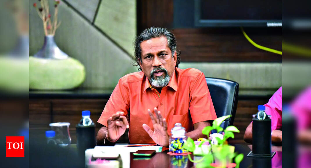 Zoho halts $700 million chip plan amid technology uncertainty