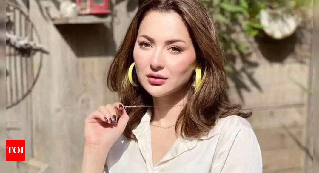 Hania Aamir Denies False Statement Amidst Influencer Account Suspensions