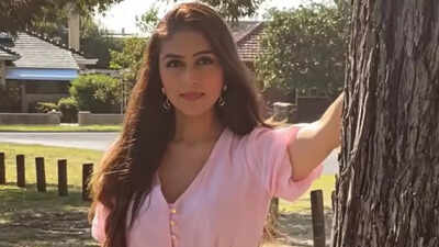 अभिनेत्री, जिसे कोई नहीं जानता था, एक बार फिर से देखने के करीब दिखता था, और उसके पास उसके नाम का कुछ भी नहीं था, अब एक लोकप्रिय प्रभाव; और अधिक जानकारी प्राप्त करें!