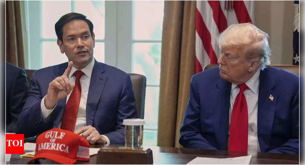 Marco Rubio cracks up Trump cabinet with tootsie roll joke: 'Because of secretary Kennedy, I'm not eating'