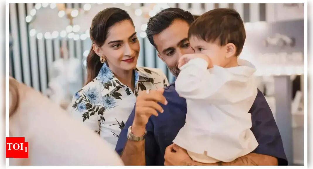सोन्या कपौर का कहना है कि उन्हें पछतावा है कि वह कॉलेज नहीं जाएंगे, जैसे कि उनके पति आनंद अखुजा: “मैंने वाय की शिक्षा को बचाया …” |