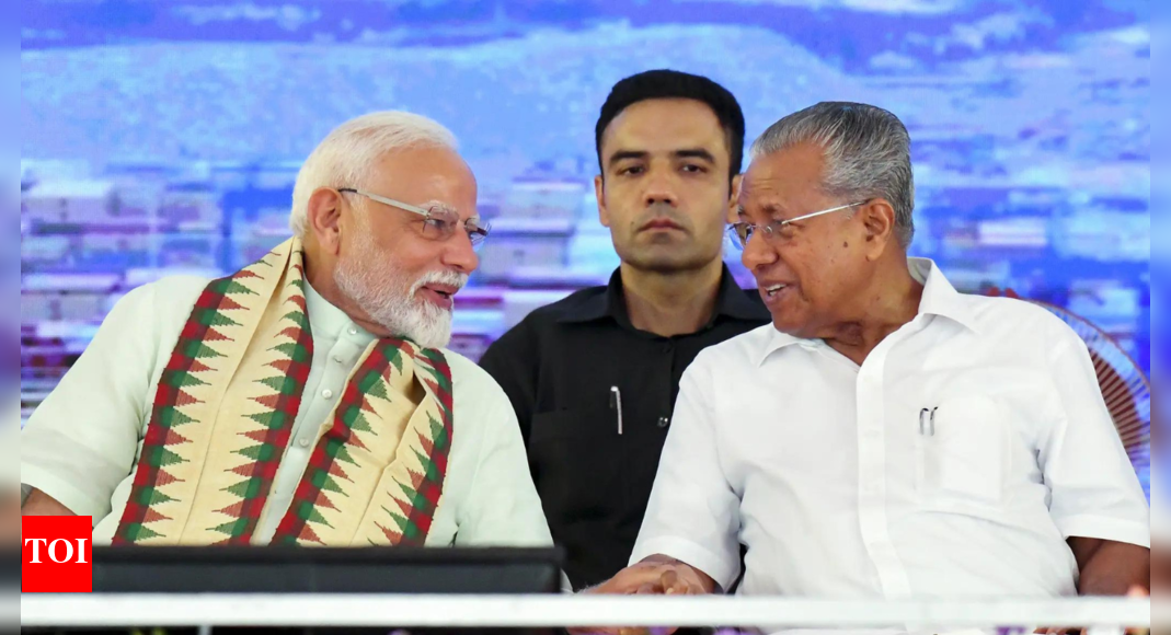 Pinarayi Vijayan mum on Chandy role, gives LDF govts credit for port