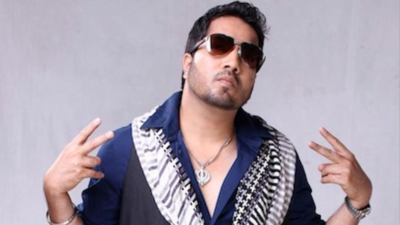 Mika Singh reflects on ban he faced for performing in Pakistan after the Uri attack: ‘Honey Singh, Atif Aslam ke sath koi..’