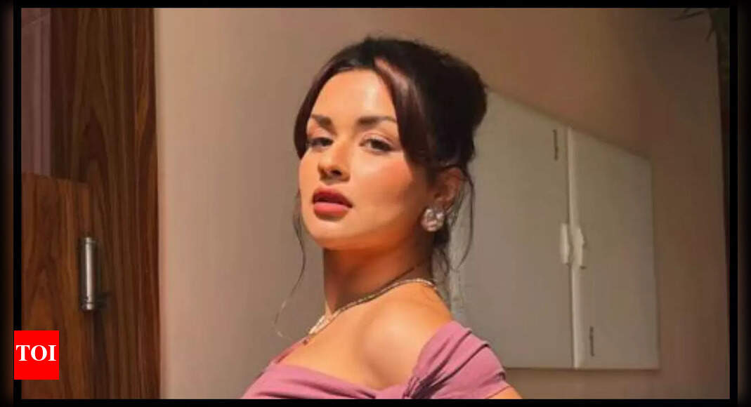 अवनीत कौर कौन है, जिसकी तस्वीर को क्रायिट विराट कोचली में प्रिय भारतीय खिलाड़ी पसंद था? |