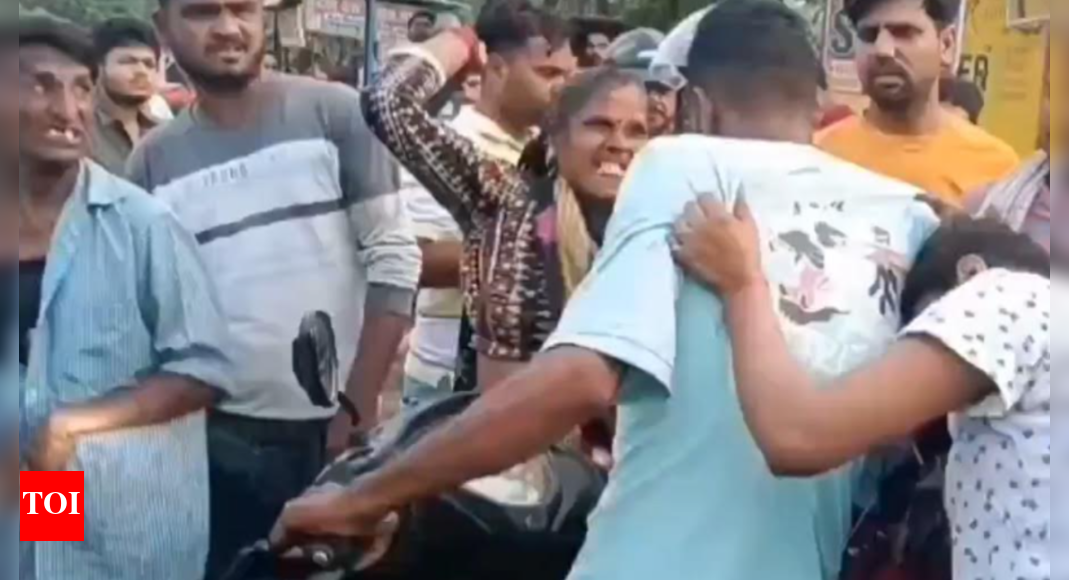 Parents catch son, girlfriend eating chowmein, thrash them in public in Kanpur