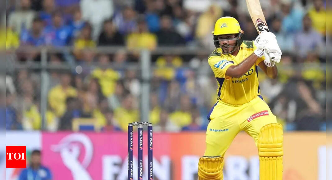 IPL Live: Krunal Pandya gets breakthrough, Shaik Rasheed falls