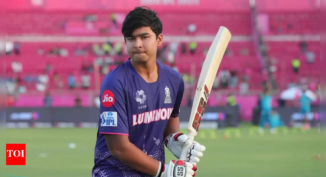 Vuibhav Suryanshi जादू! सबसे पहले, 35 -टन टन, अब यह स्टंप को आधे में नष्ट कर देता है – घड़ी | क्रिस्टेट समाचार Vuibhav Suryanshi जादू! सबसे पहले, 35 -टन टन, अब यह स्टंप को आधे में नष्ट कर देता है – घड़ी | क्रिस्टेट समाचार