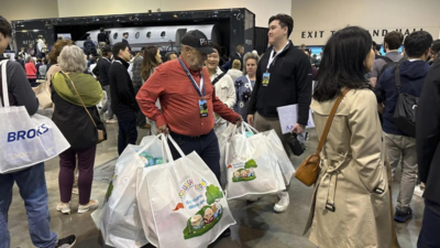 Photo credit - AP Buffett's Berkshire sees profit fall amid wildfire losses, draws thousands to Omaha meeting