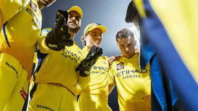'Let it be plans Ravi Bhai': MS Dhoni to Shastri when asked about Powerplay approach