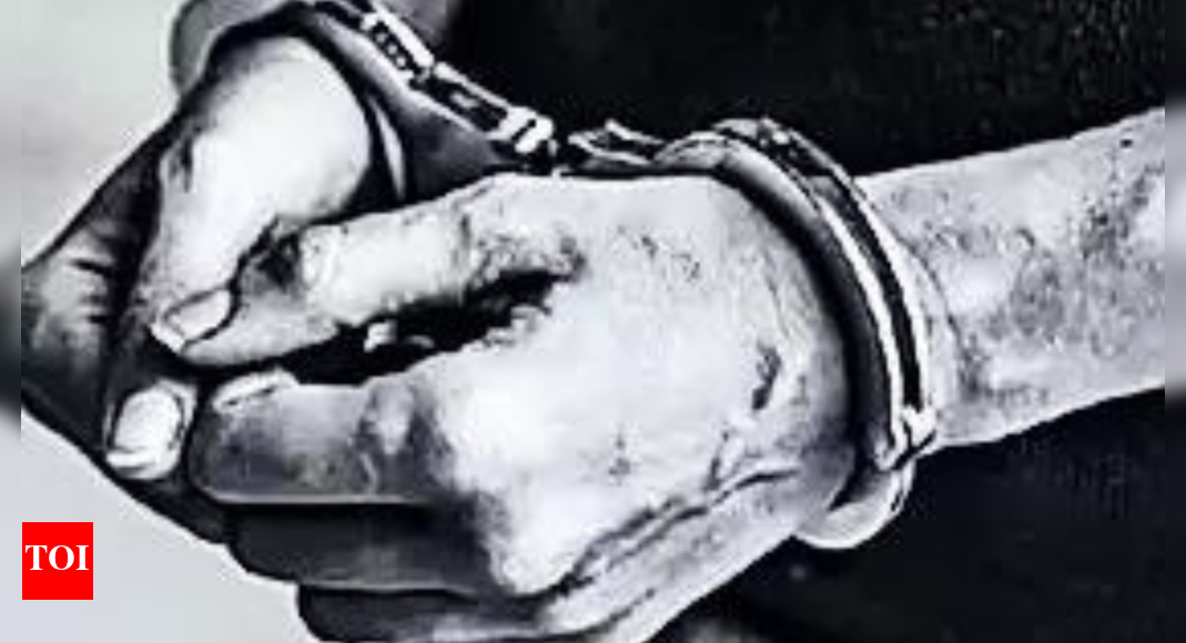 Plot to derail train in Jaunpur foiled, 2 held