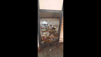 Relatives turn Mayo’s surgical wards into dumping yard