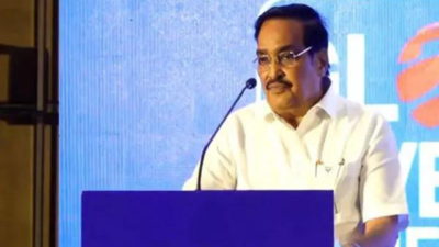 'No welcome, till there is revenge': Minister refuses to accept bouquet at an event