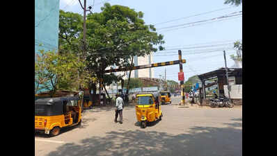 Govt plans 10-crore foot overbridge at Chromepet, locals demand road link