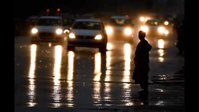 39C to 33C: Sudden rain, winds cool down Chennai