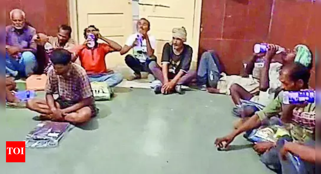 MP police rescue 16 from slavery in Guna, arrest 11 | India News – The Times of India