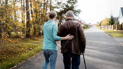 How early Alzheimer's may first show in walking and navigation