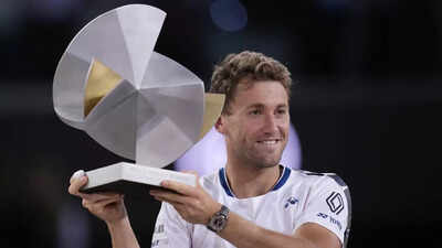 Casper Ruud beat Jack Draper in the Madrid Open final. (Image: AP) Casper Ruud wins first Masters 1000 title at Madrid Open, beats Jack Draper in final