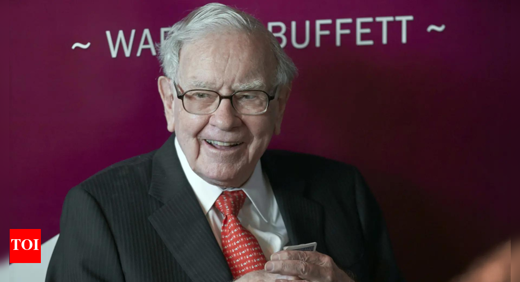 Warren Buffet: I am somewhat embarrassed to say Apple CEO Tim Cook ...