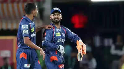 LSG captain Rishabh Pant with his teammate. (Pic credit: IPL) 'Maybe it’s time he says, Pooran, you take ...': Aaron Finch's bold advice for 'struggling' Rishabh Pant