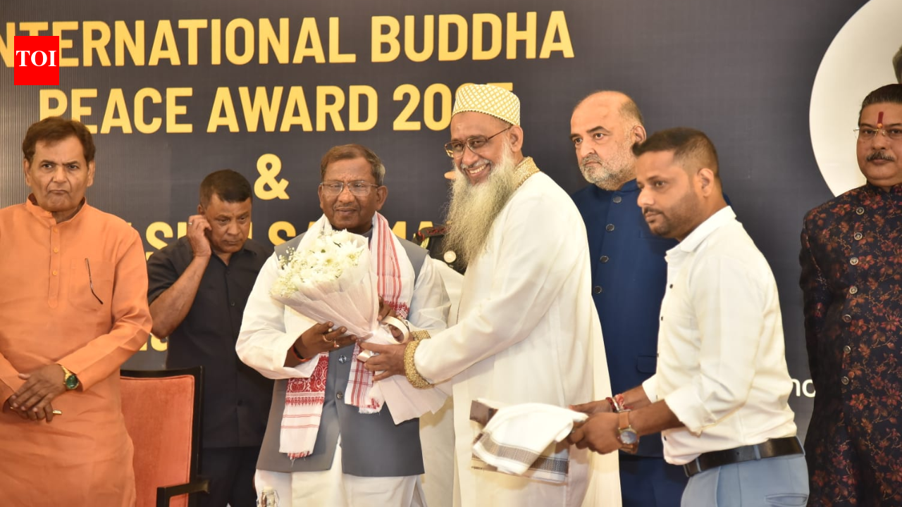 Entrepreneur-social activist Dr Mustafa Yusufali Gom gets International ...