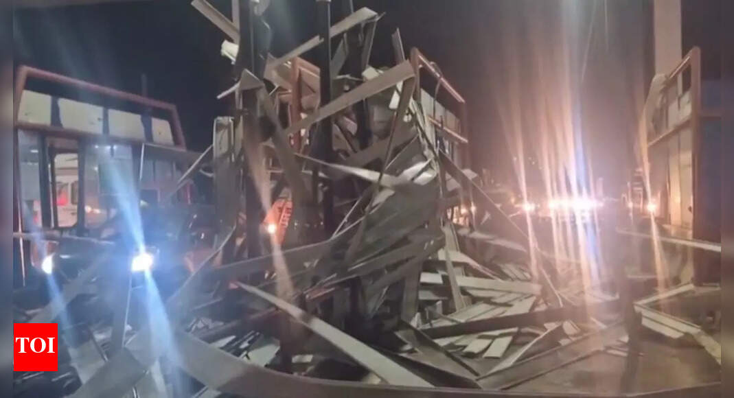 Telangana Rains: Toll Gate Roof Collapses as Heavy Downpour Hits State ...