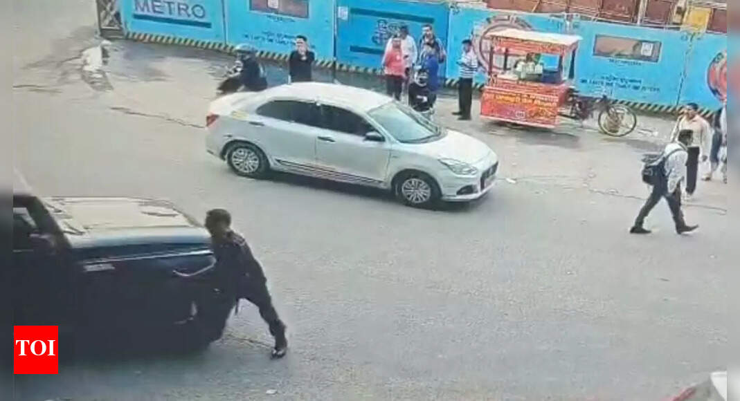 Told not to honk, Thar driver drives over security guard in Delhi