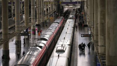 Cable theft in Spain delays thousands of high-speed rail passengers
