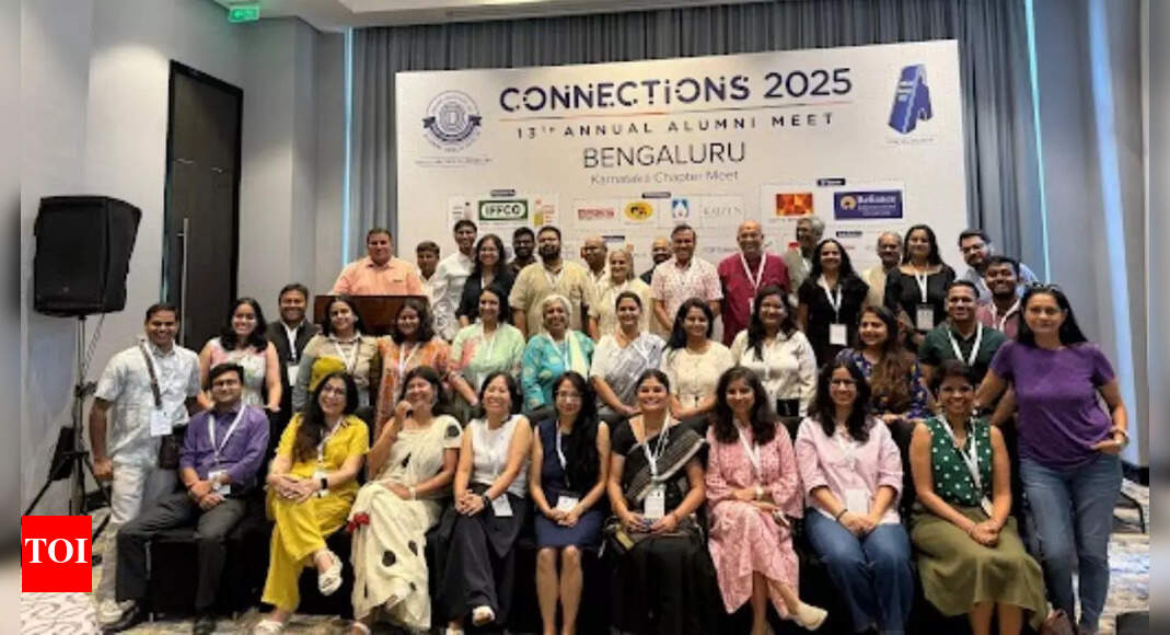 IIMCAA Connections meet held in Patna and Bengaluru, alumni felicitated