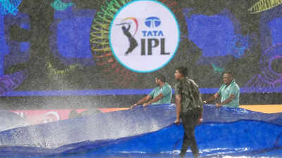 If the match ends in any result then SRH faces the playoff elimination