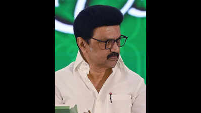 CM Stalin awards students, felicitates govt fine arts colleges at Tamil week finale