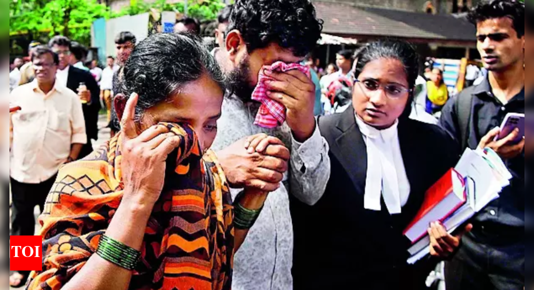 SC allows DGP to oversee SIT in Badlapur death case