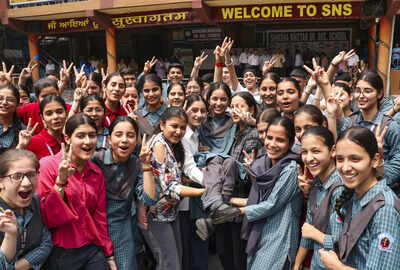 MP Board 12th Result 2025 Declared: Overall Pass Percentage 74.48%, Priyal Dwivedi Tops – The Times of India