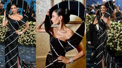  Demi Moore slays in a tie-inspired gown featuring over a million beads