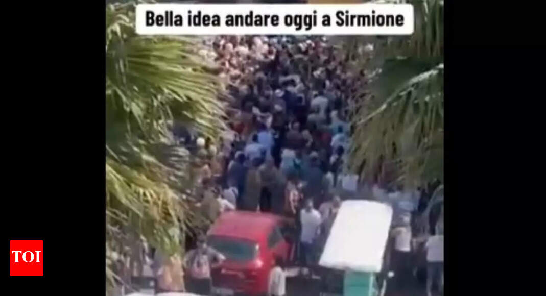 Italian town Sirmione overrun by 75,000 tourists in one weekend, horrific videos show people struggling in narrow streets